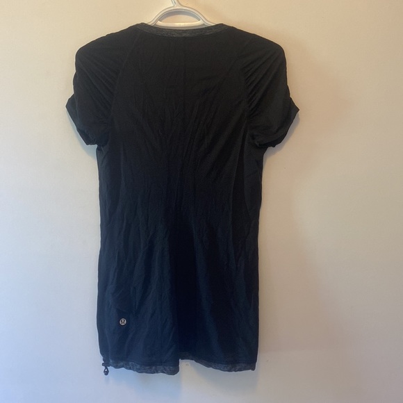 Lululemon shirt, size 4 - Picture 2 of 3